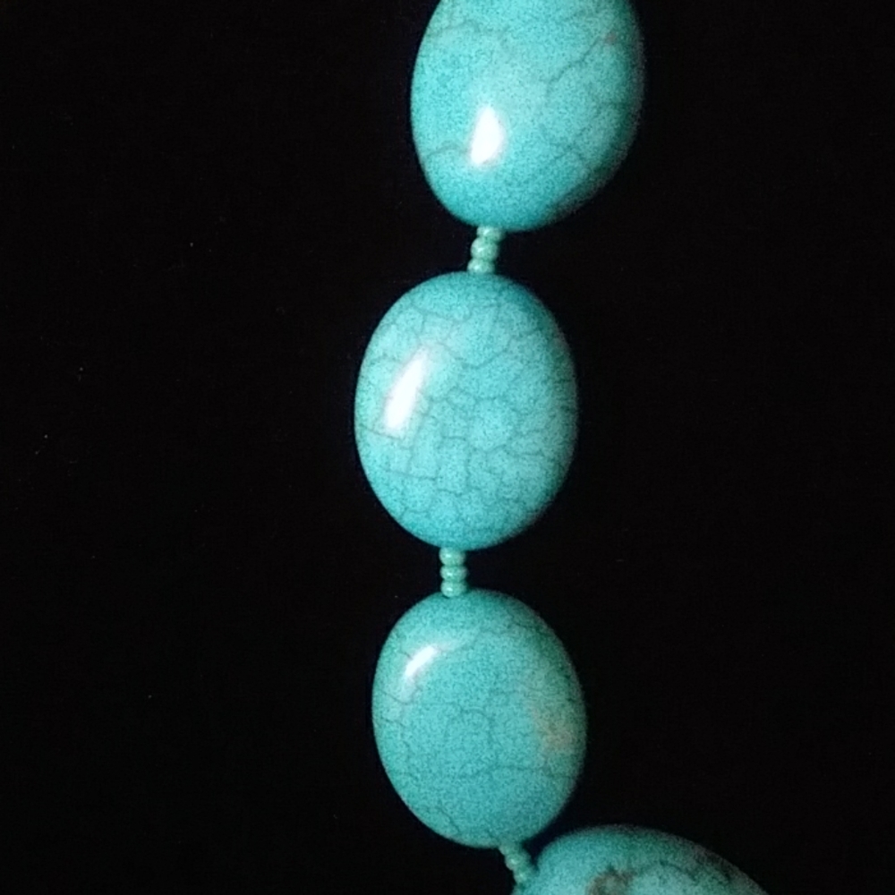 Turquoise COMPOSIT Necklace - Picture 4 of 5